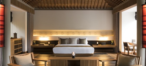 Pavilion Hướng Hồ (Lake Pavilion)